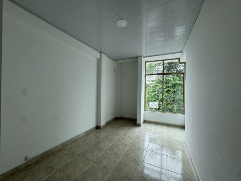Local comercial SB012